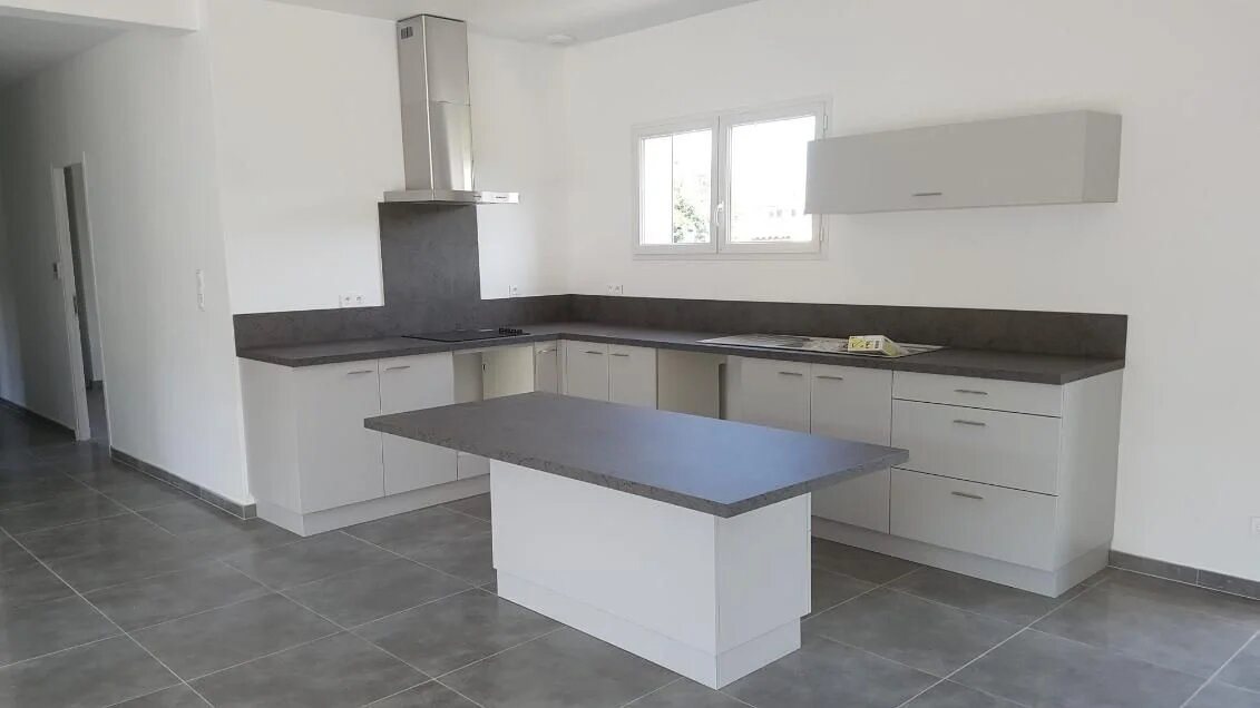 Maison à louer, 115m², Simiane-Collongue
