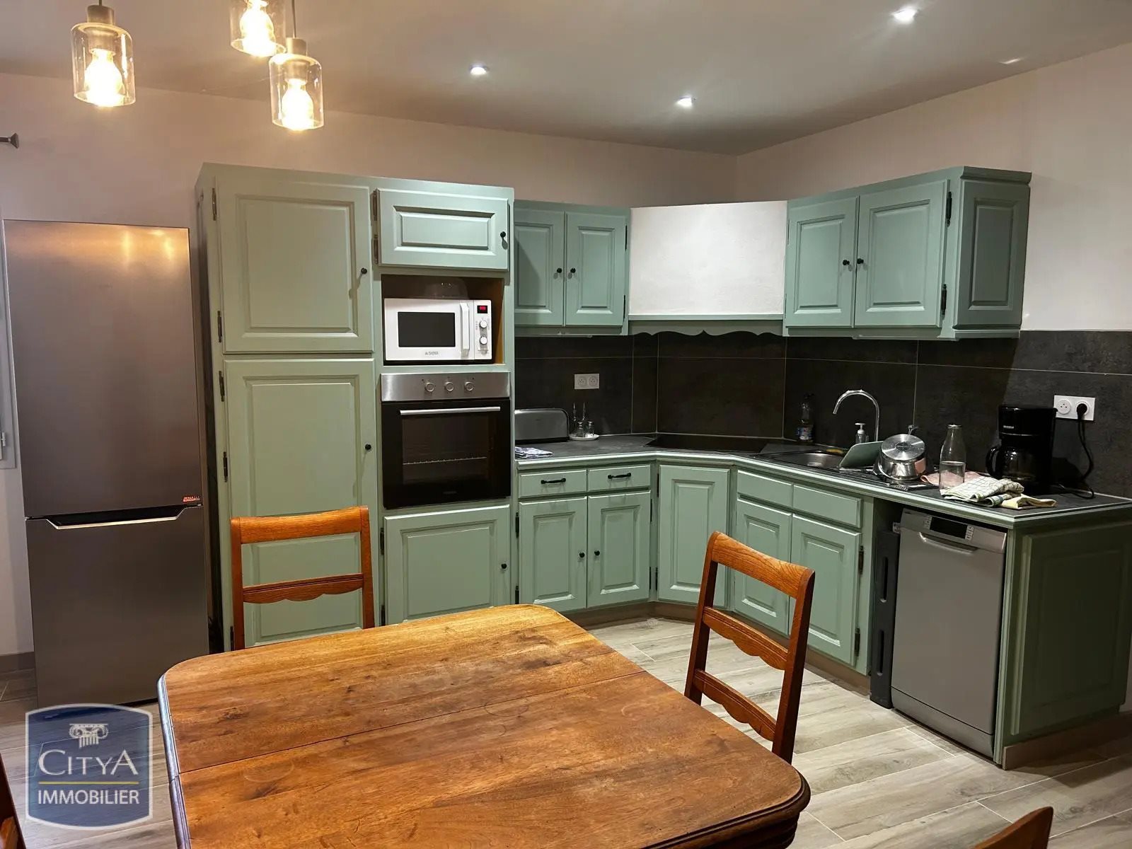 Appartement à louer, 93m², Saint-Saturnin-de-Lucian