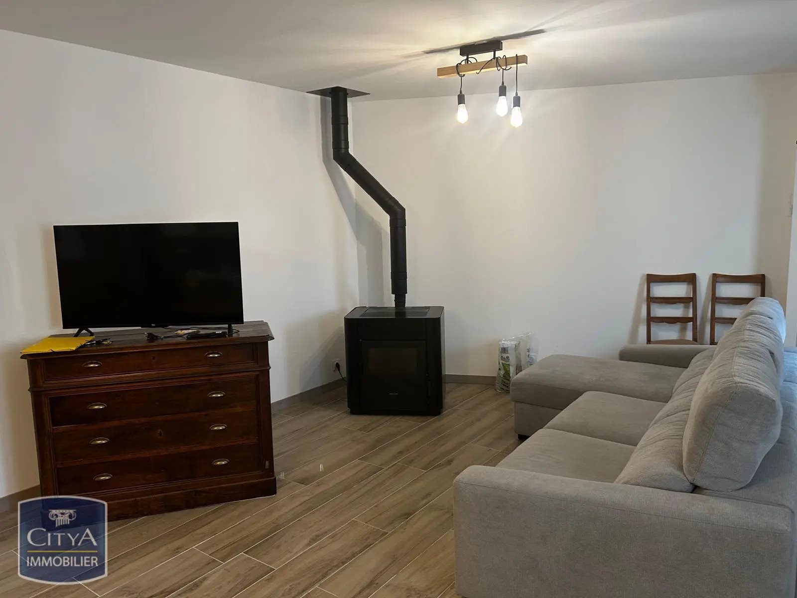 Appartement à louer, 93m², Saint-Saturnin-de-Lucian