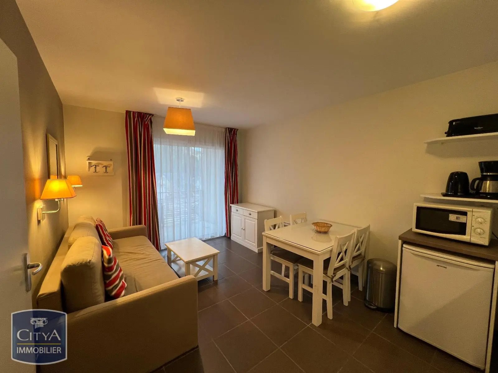 Appartement à louer, 28m², Chinon