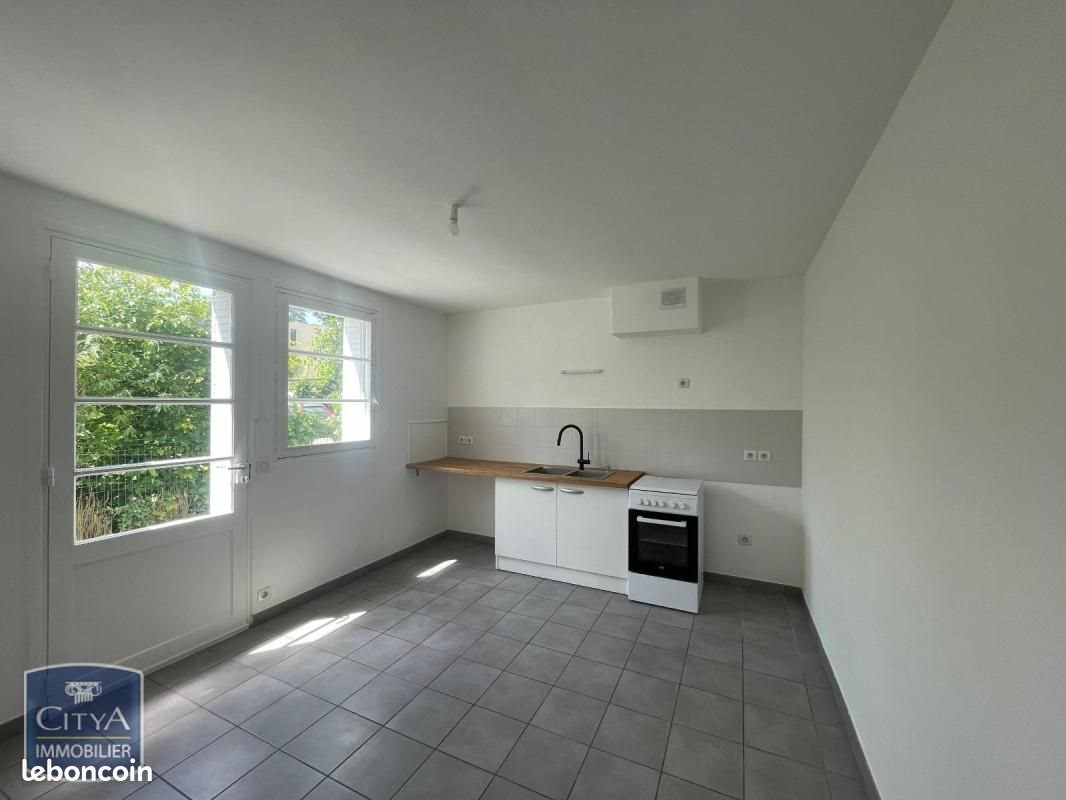 Maison à louer, 132m², Chinon