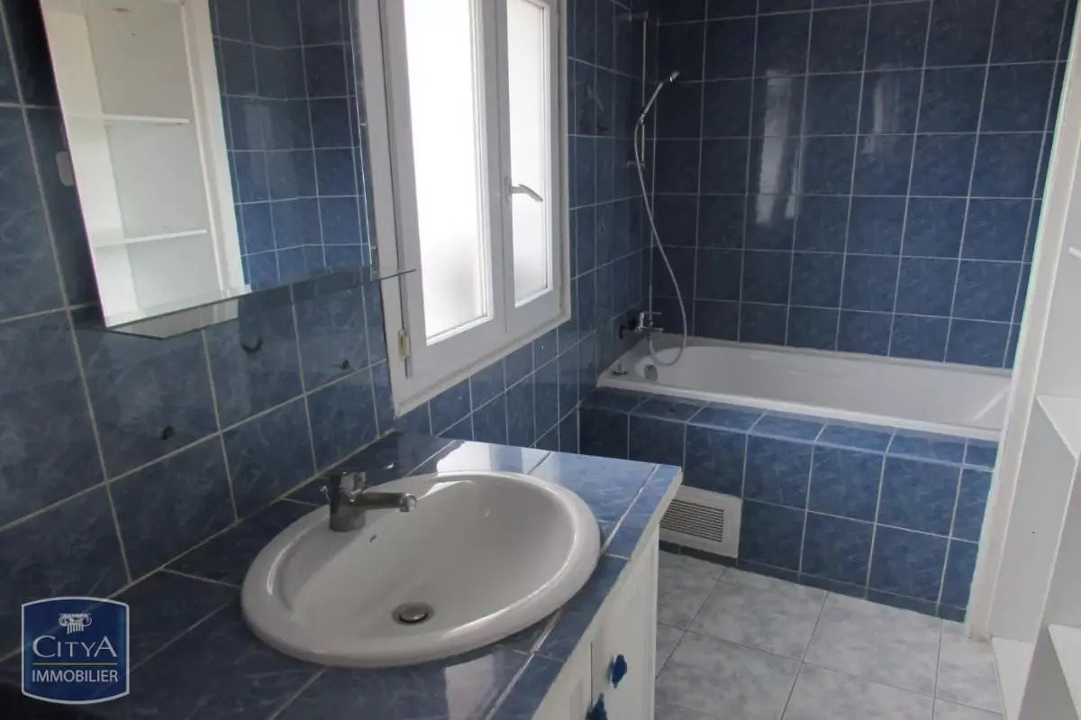 Appartement à louer, 83m², Rognac
