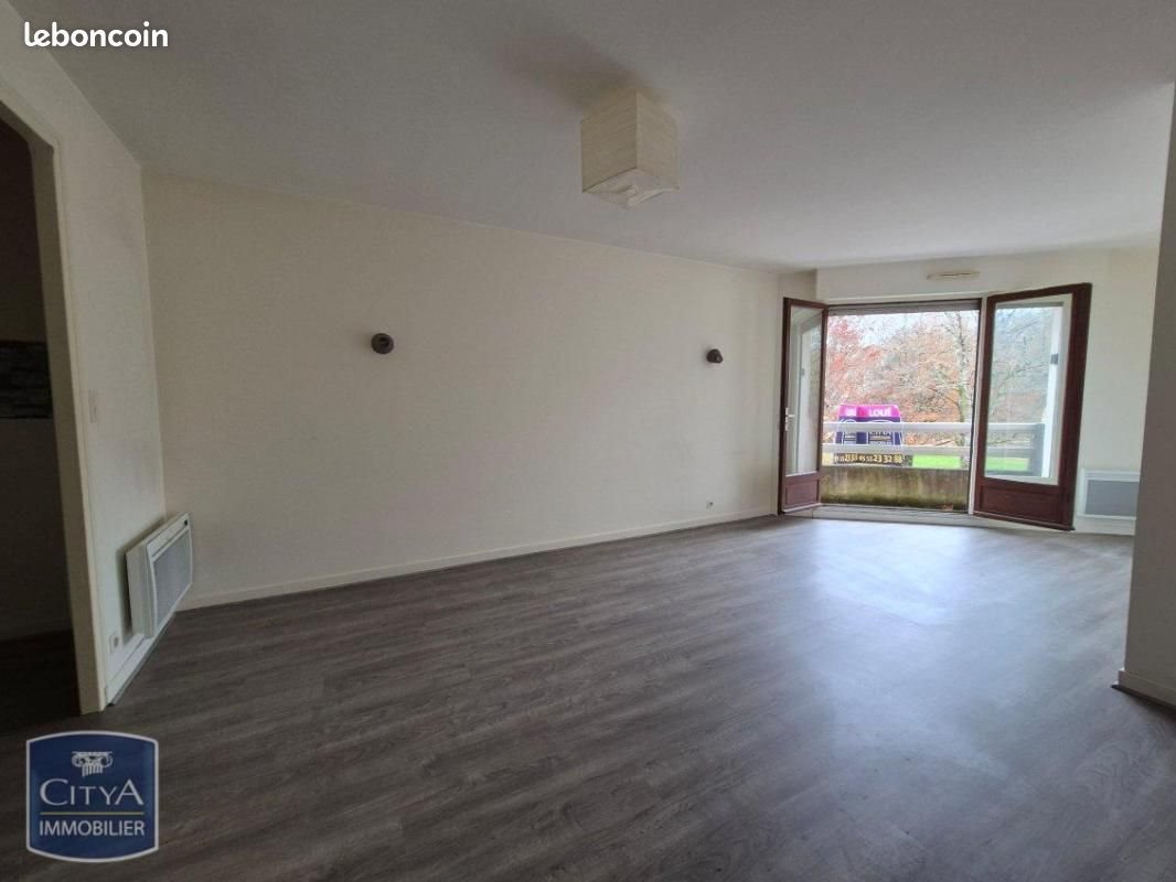 Appartement à louer, 53m², Objat