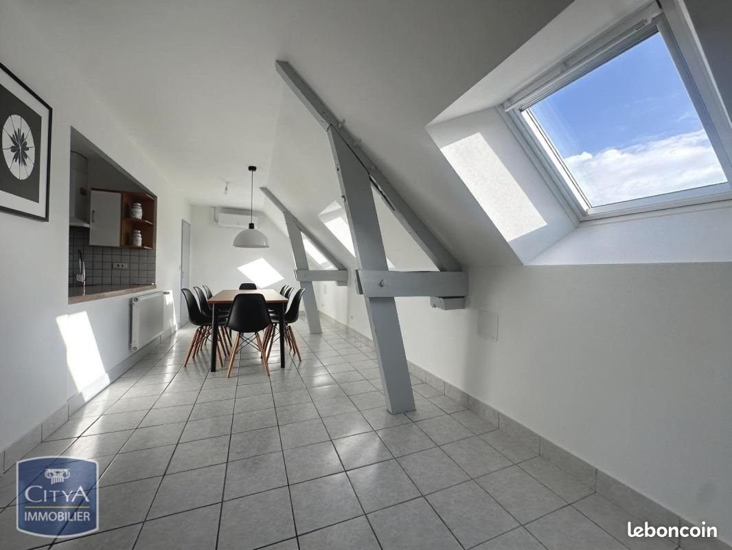 Appartement à louer, 66m², Pazayac