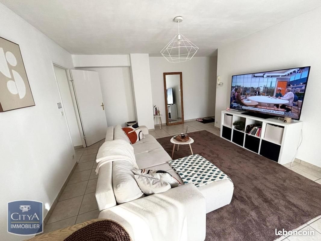 Appartement à louer, 47m², Quiévrechain