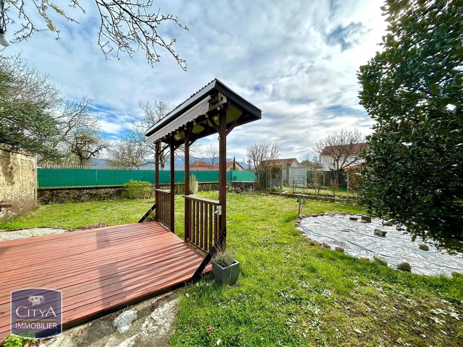 Maison à louer, 110m², Charnècles