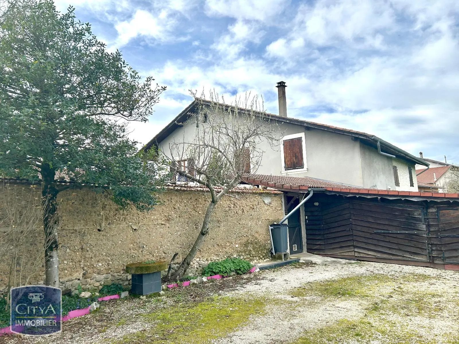 Maison à louer, 110m², Charnècles