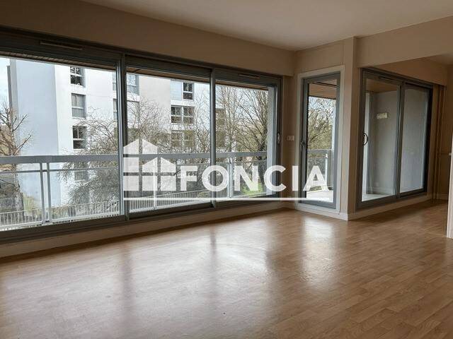 Appartement à louer, 90m², Luisant