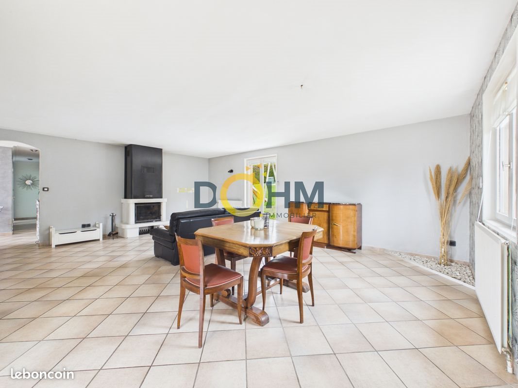 Maison à vendre, 118m², Le Chambon-Feugerolles