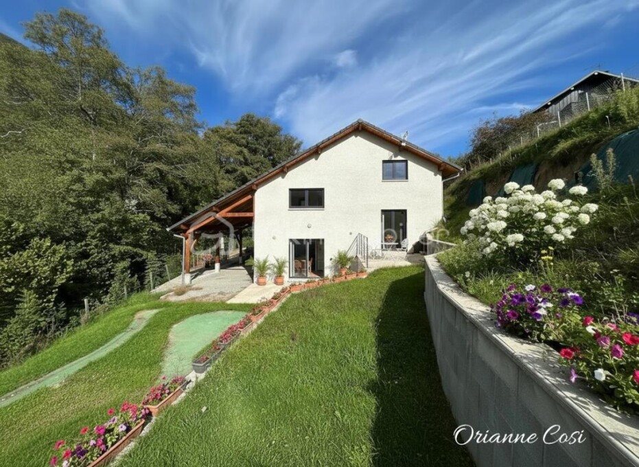 Maison à vendre, 120m², La Biolle