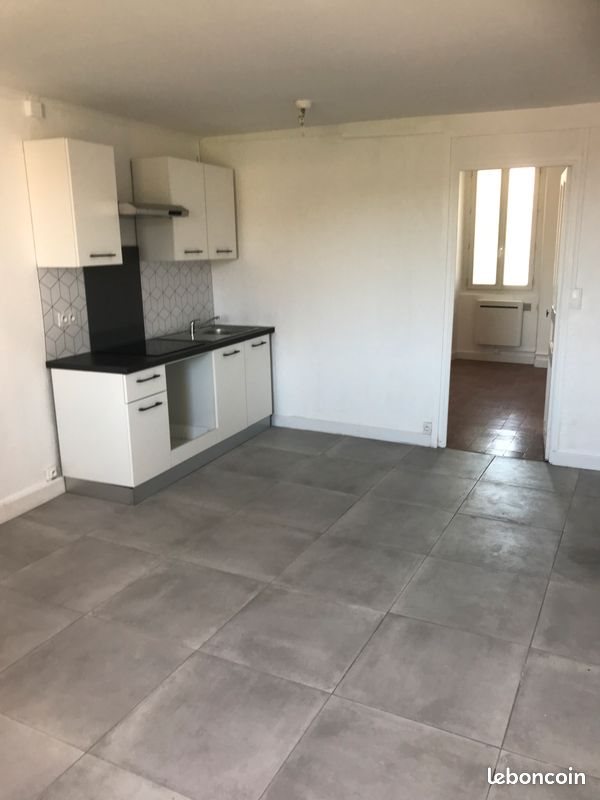 Appartement à louer, 43m², La Crau