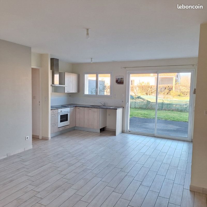 Maison à louer, 84m², Saint-Simon-de-Bordes