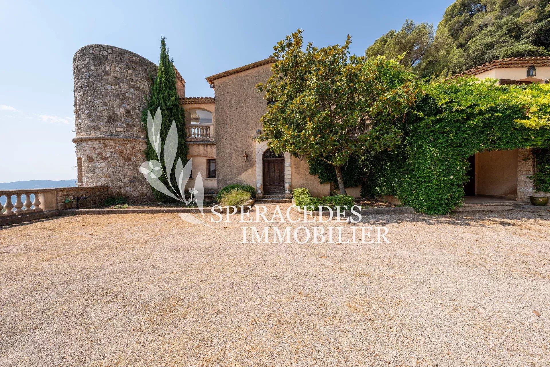 Maison à vendre, 907m², Grasse