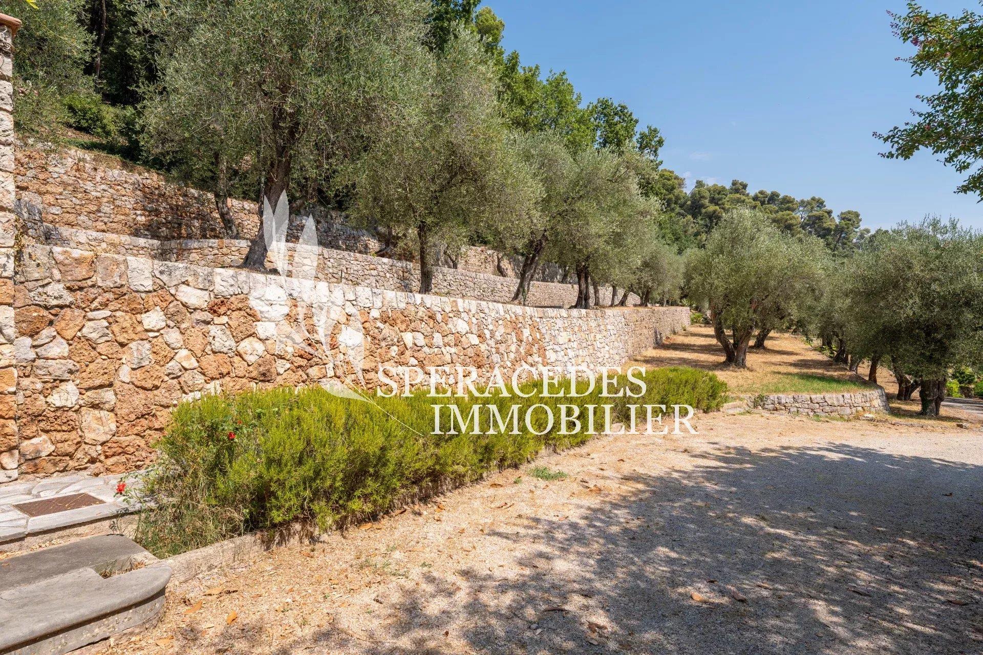 Maison à vendre, 907m², Grasse