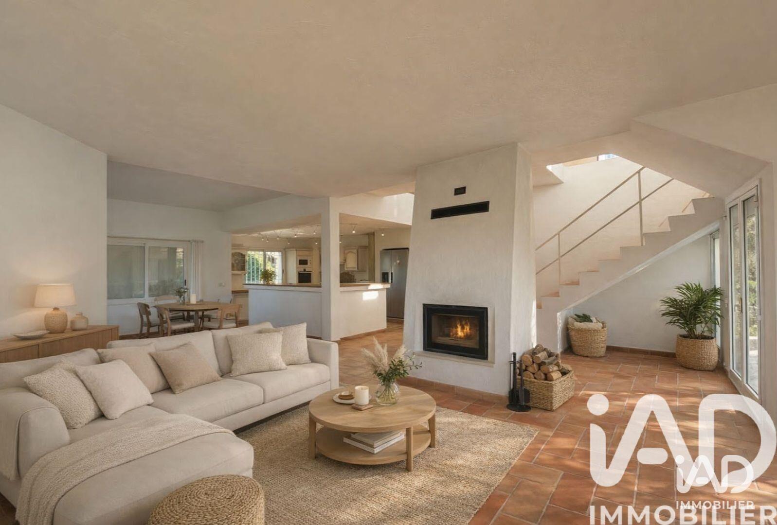 Maison à vendre, 215m², Roquefort-les-Pins