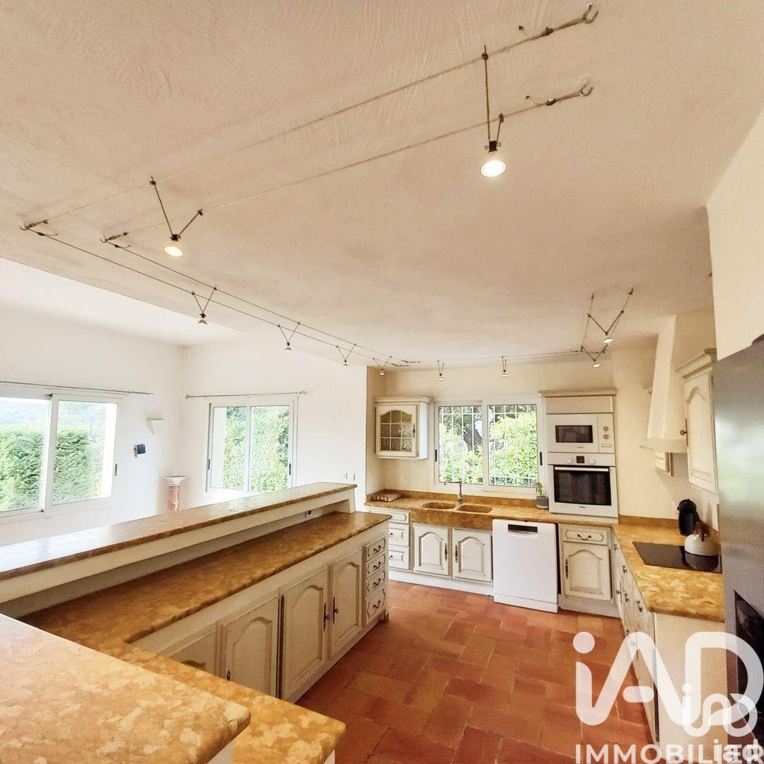 Maison à vendre, 215m², Roquefort-les-Pins