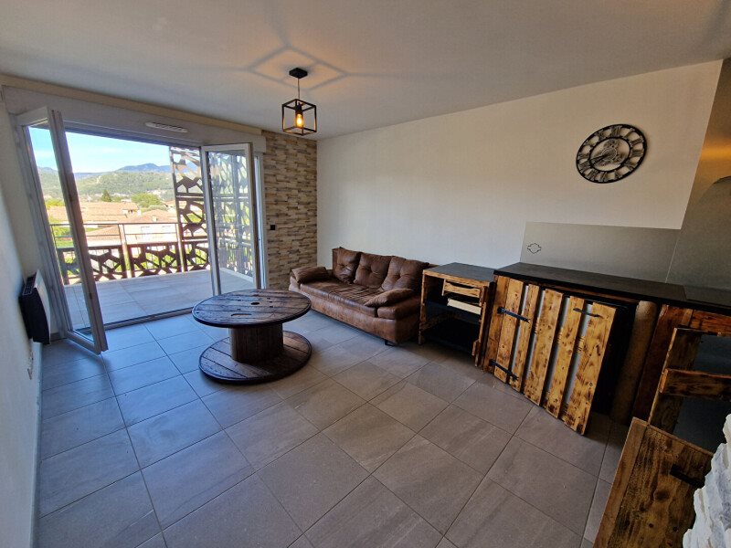 Appartement à louer, 39m², Carros