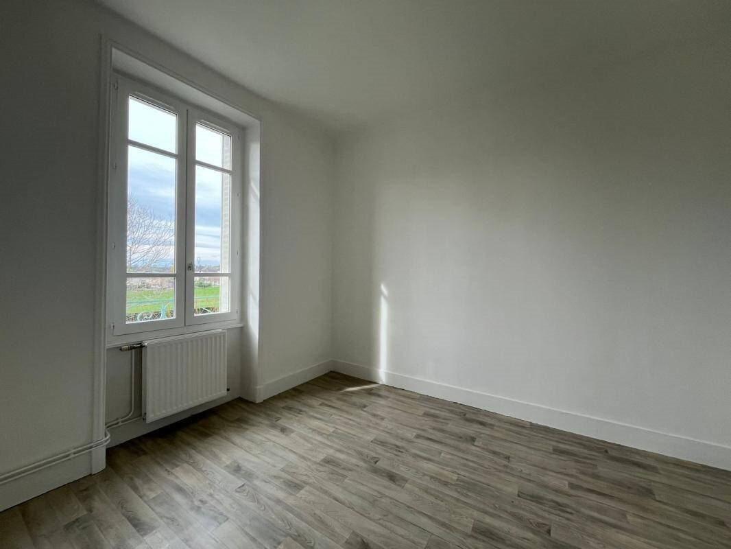 Appartement à louer, 56m², Saint-Vincent-de-Reins