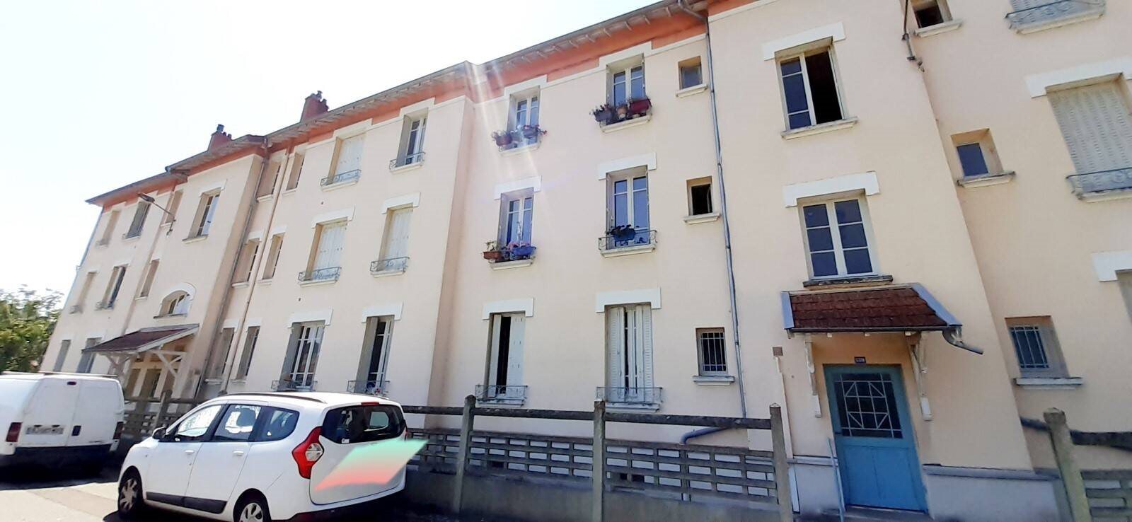 Appartement à louer, 56m², Saint-Vincent-de-Reins
