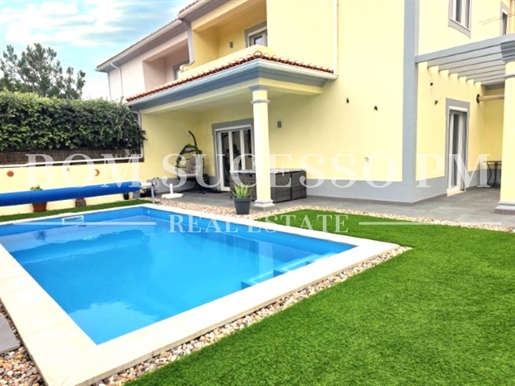 Villa de 3 chambres à panneaux solaires, vue sur la lagune d'Obidos, jardin privé et piscine d'eau s