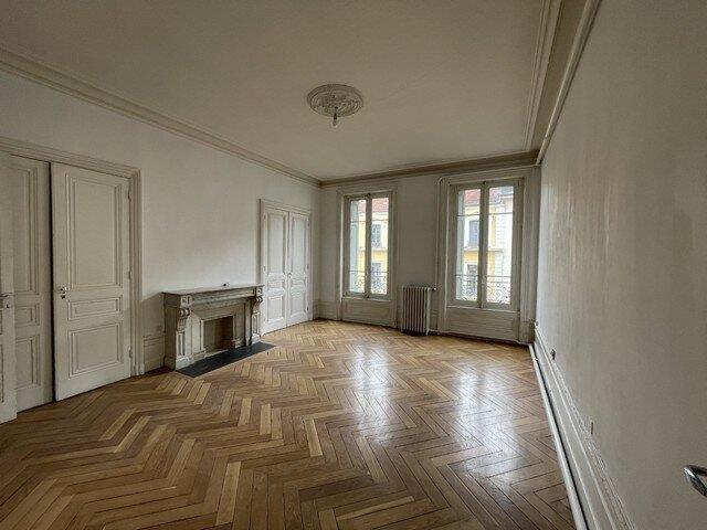 Appartement à louer, 175m², Saint-Germain-Laval