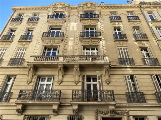 Marselha 8º distrito - elegante apartamento espaçoso da cidade, a uma curta distância de todas as c