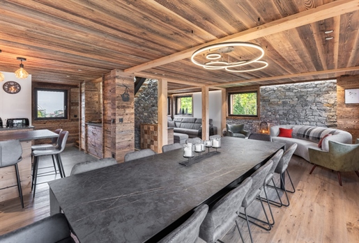 Located between Demi-Quartier and Combloux, this magnificent new chalet boasts top-of-the-range feat