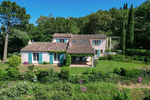 Grimaud Close To The Village Charming Villa With Views Onto The Castle Of Grimaud + Village On Foot