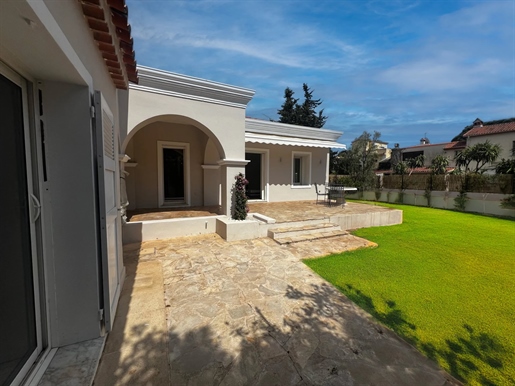 Recently renovated villa, ideal for a second home or an investment. 

The location of this