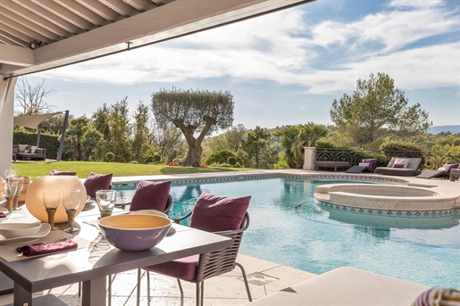 Situated in absolute peace and quiet in the prestigious &quot Les Hauts de St. Paul&Quot gated domai