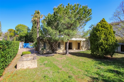 Ideal location a few meters walk from the beaches of La Salis and shops of Ilette.

Beauti
