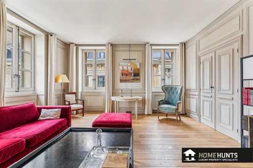 Parijs 8e mooi licht appartement

In een rustige en residentiële straat, op een paar meter van