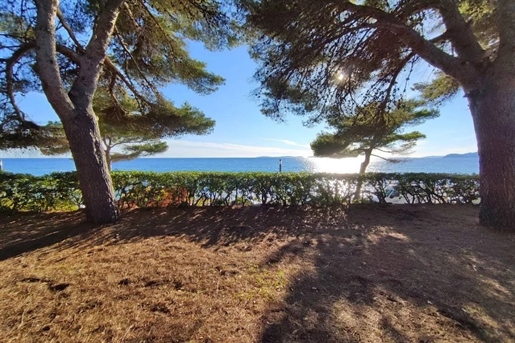 Waterfront building plot of approximately 1800 m2 with direct access to the beach &amp sea view.
