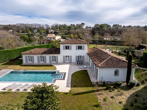 In a quiet, sought-after location just a short drive from Valbonne, this villa has been tastefully r