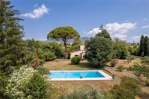 Grasse Saint-Antoine - Charming Provencal mas with pool, only 15 minutes from Cannes.

At