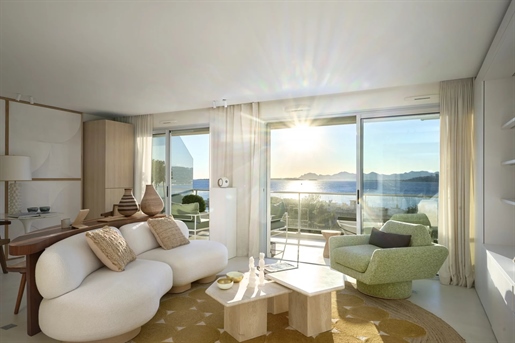 Cap d&039 Antibes, luxueux appartement de 50 m2 qui offre un accès direct aux célèbres Belles Rives