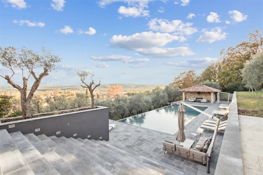 Exquisite stone bastide dating back to 1886 with infinity pool and panoramic views over the surround