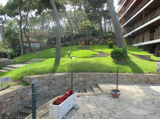 Large apartment located in the Torre Valentina, Calonge, Costa Brava. 

The Eden Mar build