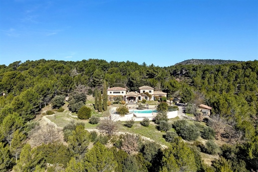 On a plot of more than 3 hectares, fully enclosed, nestled in a dominant position with a panoramic v