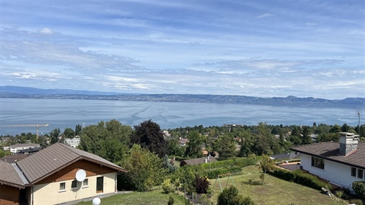 Evian, 185 m2, flooded with light, villa with panoramic lake views on 3 levels, it sits in a sought