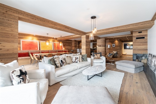 Discover this magnificent apartement located in a highly sought-after area of Meribel. 

T