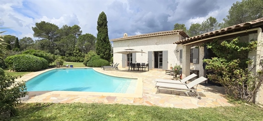 Puget Sur Argens, 5 minutes from the village and 15 minutes from the sea, in the heart of a sought-a