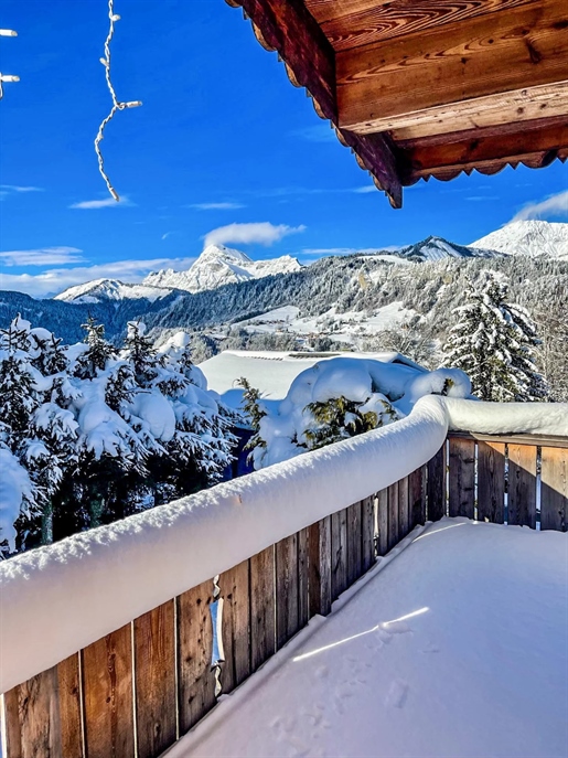 At the foot of the Espace Diamand ski slopes, detached chalet completely renovated to the highest st
