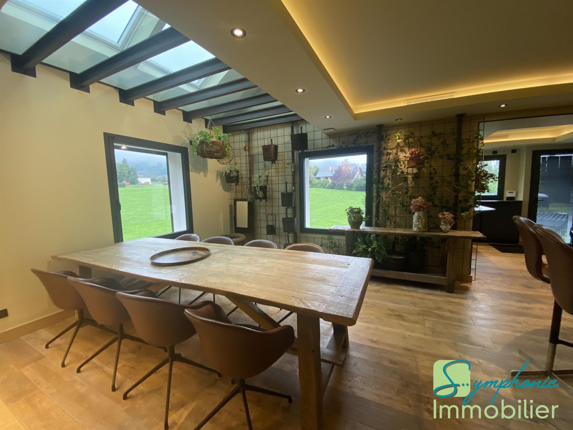 Maison à louer, 140m², Saint-Cassin