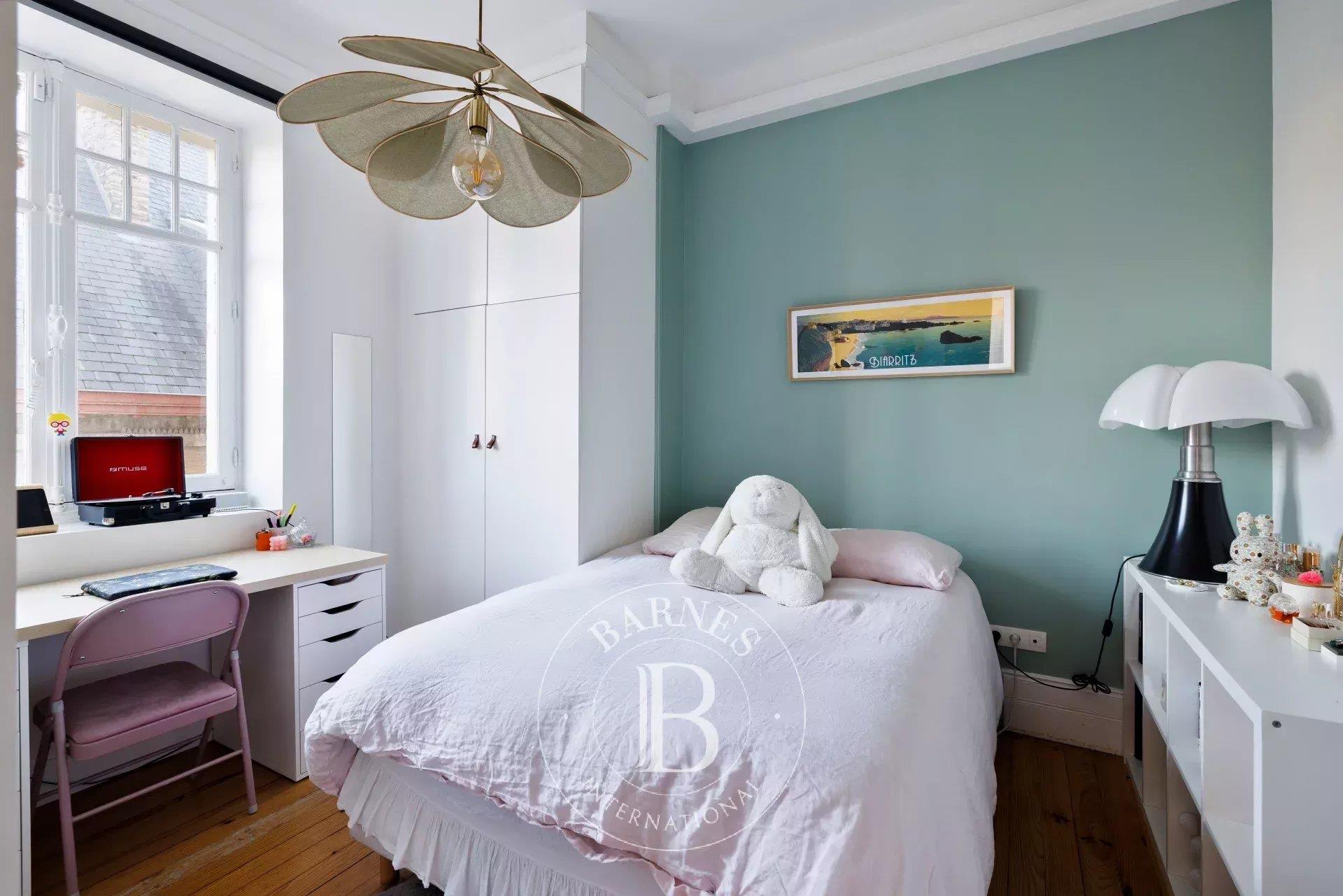 Biarritz, Very Beautiful Apartment Of 112 M² In A Building Built In 1920
