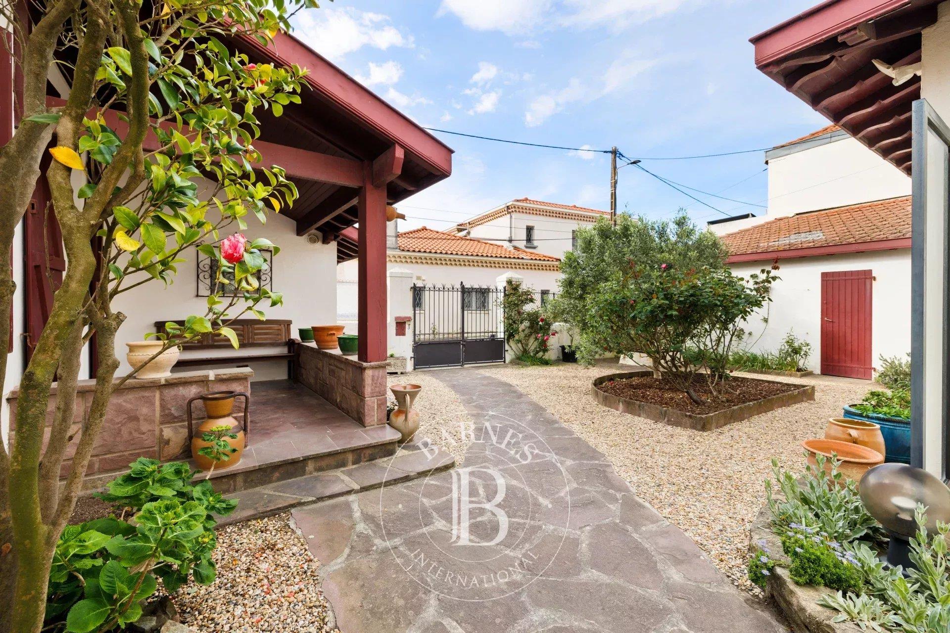 Biarritz Beaurivage, Property To Renovate