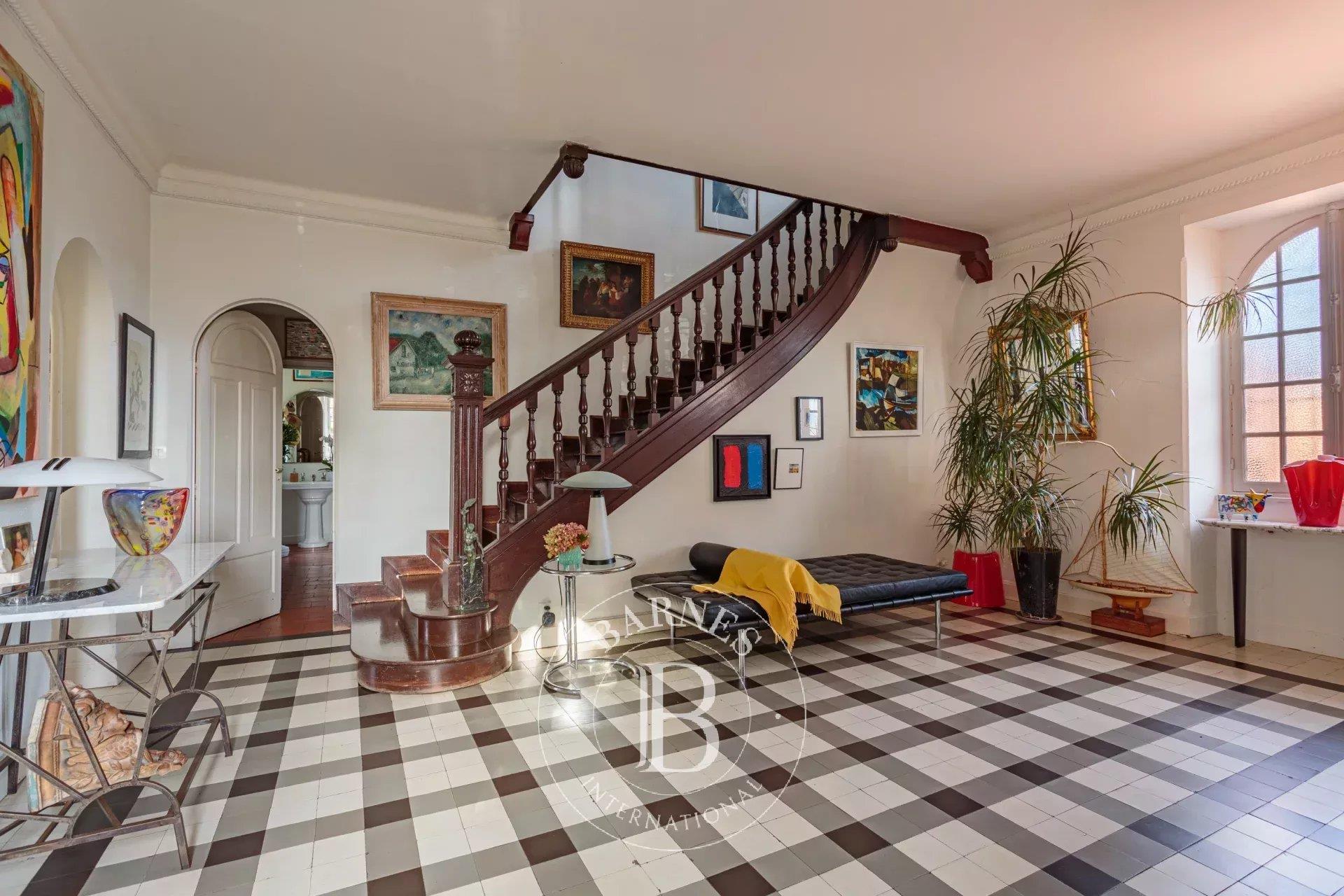 Biarritz, Very Beautiful House With Garden