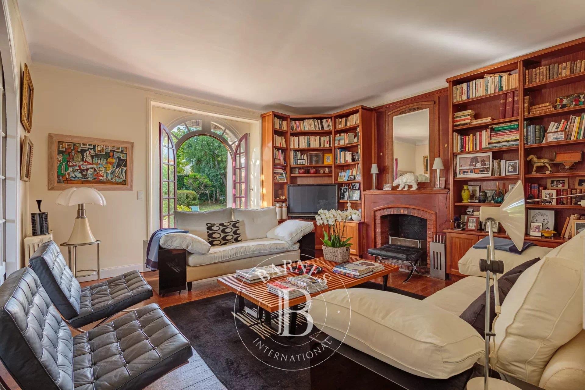Biarritz, Very Beautiful House With Garden