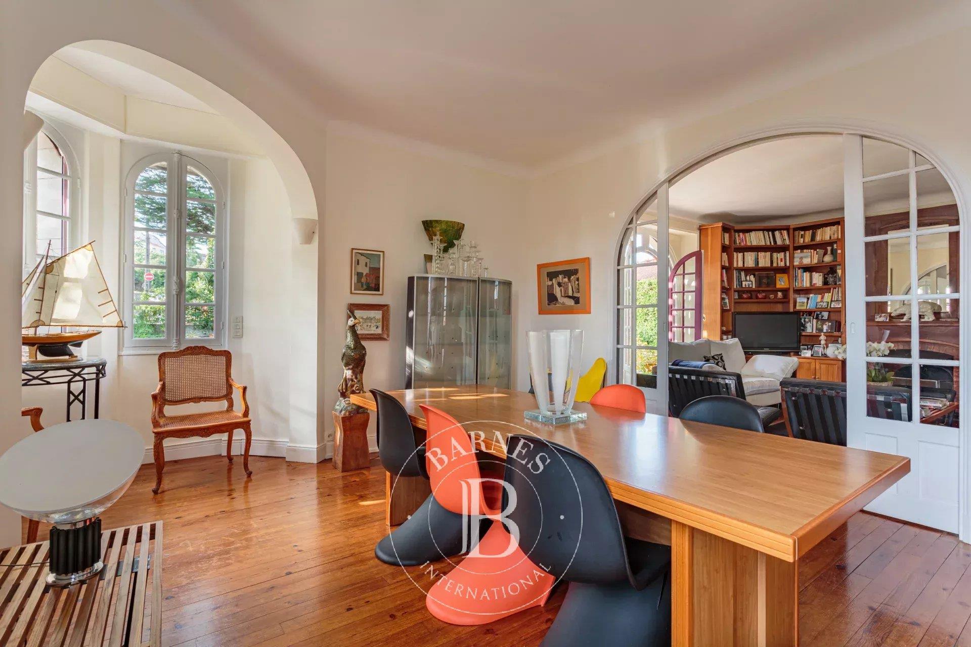 Biarritz, Very Beautiful House With Garden