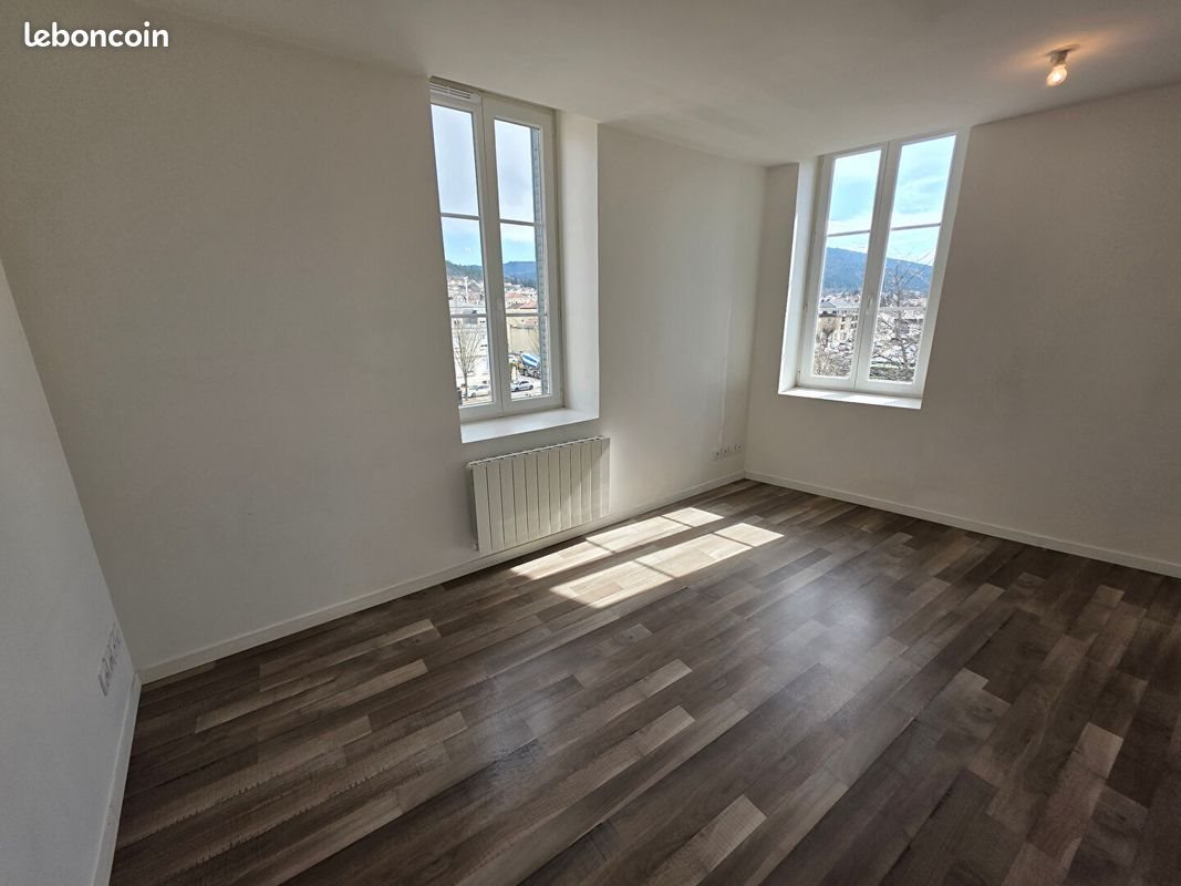 Appartement à louer, 74m², Oyonnax